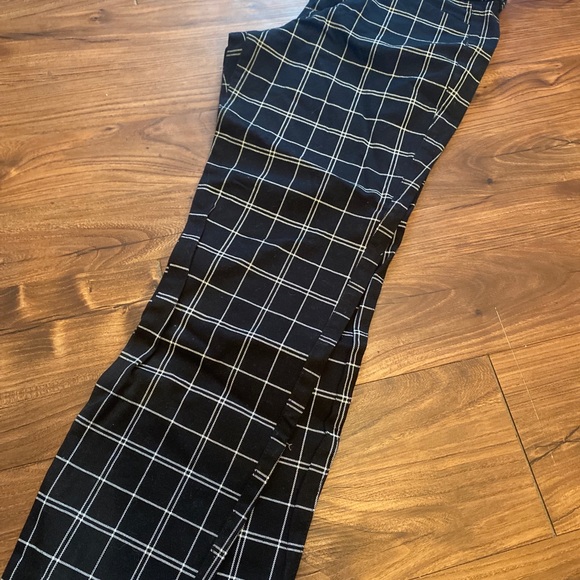 OLD NAVY dress pants - Picture 2 of 2